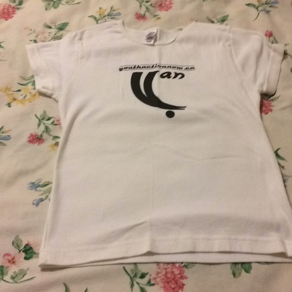 T-shirt - Picture 1 of 3